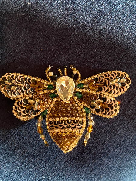 Rungg Brooches - Big Bee