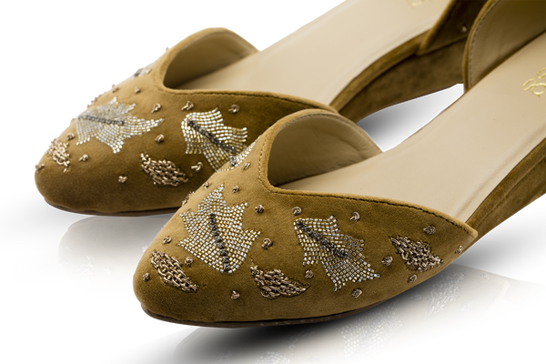 Midnight Petals Gold