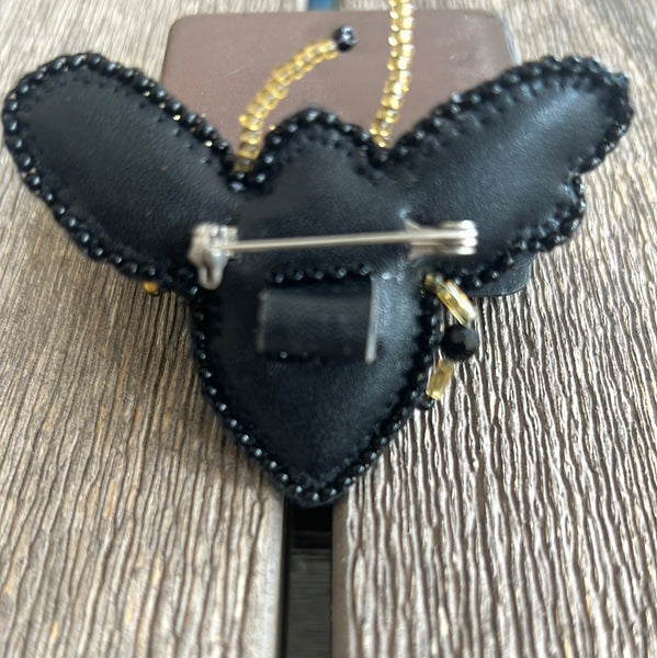 Rungg Brooches-black crystal bee