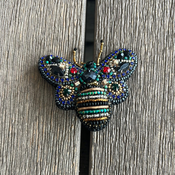 Rungg Brooches - small green Butterfly